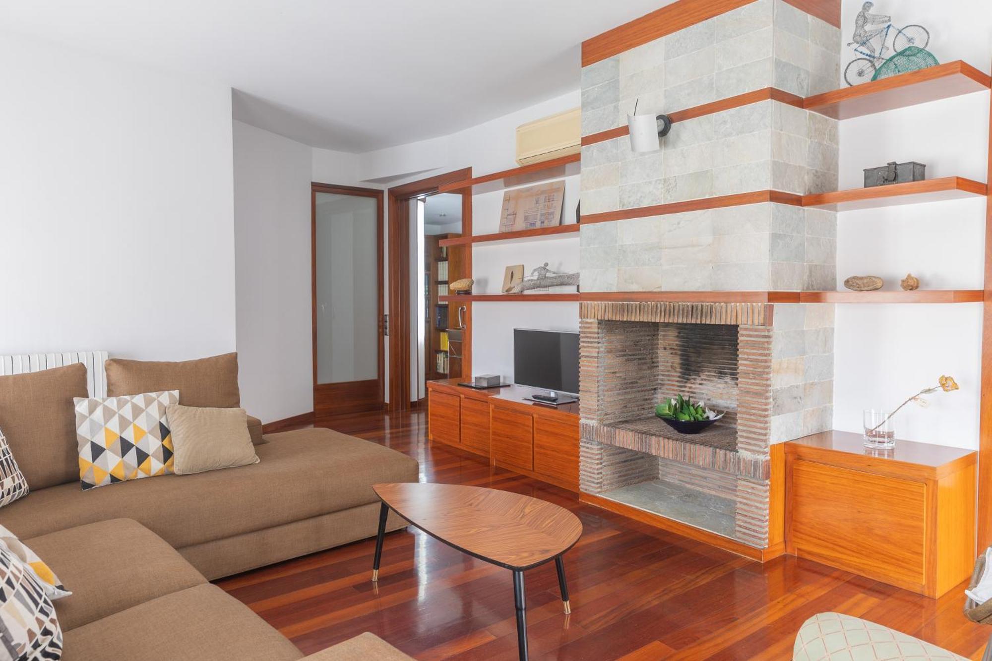 Mazi Apartments Colon Vic Zewnętrze zdjęcie