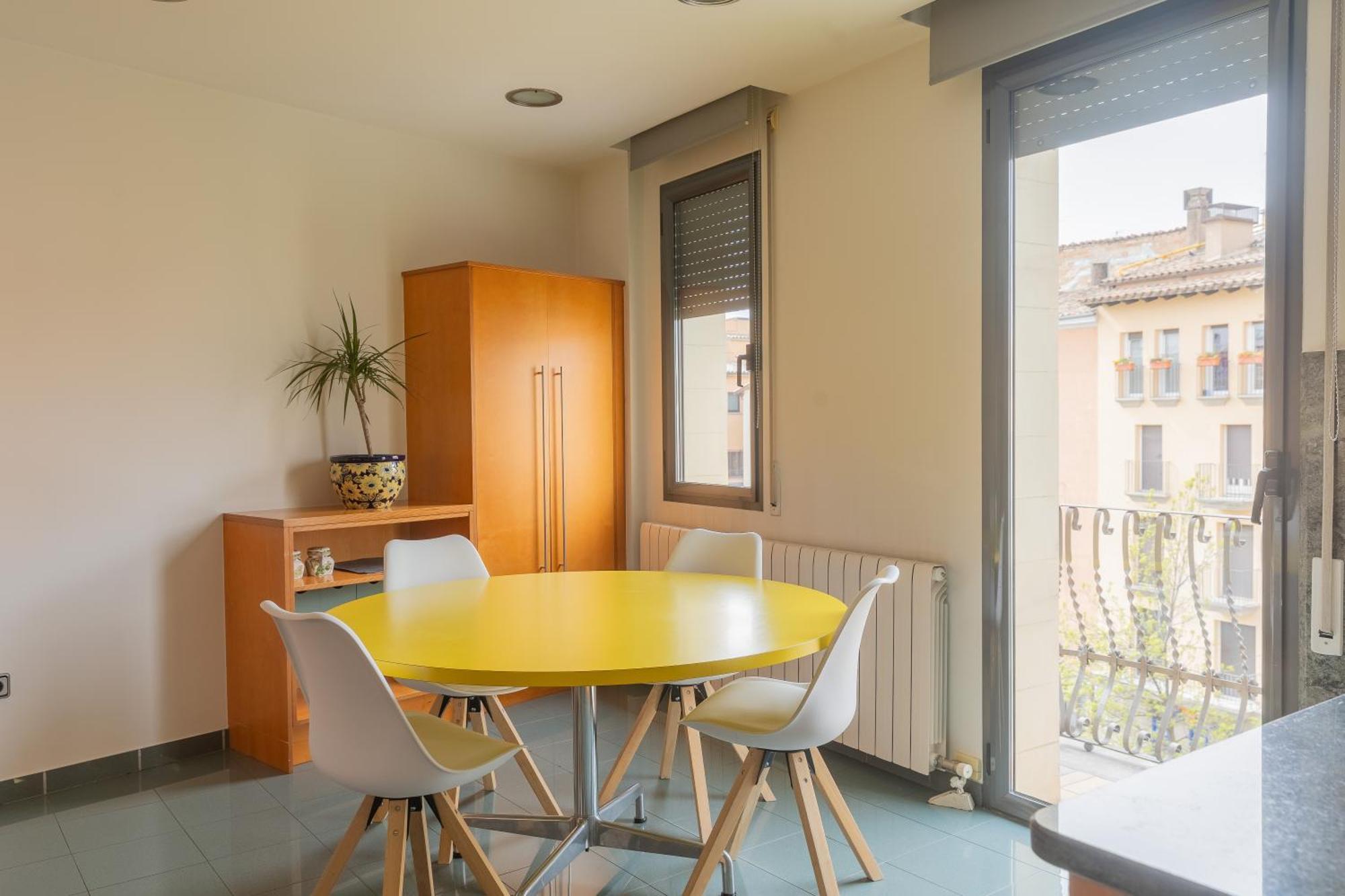 Mazi Apartments Colon Vic Zewnętrze zdjęcie